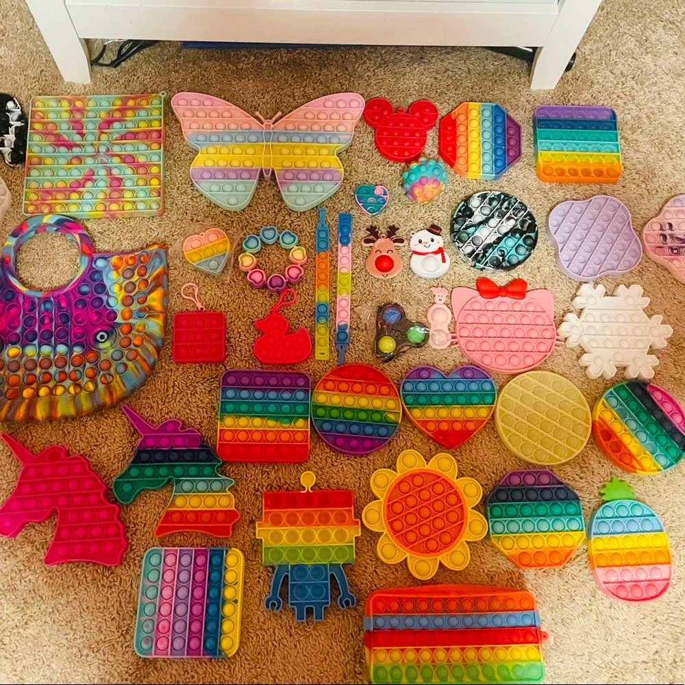 Bundle of pop if fidget toys